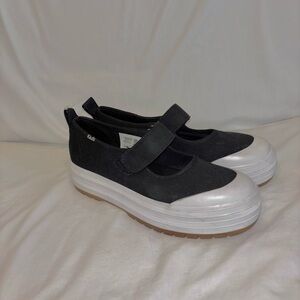 Keds Mary Jane Canvas Platform Sneakers - Black/White - Women's
Size 8